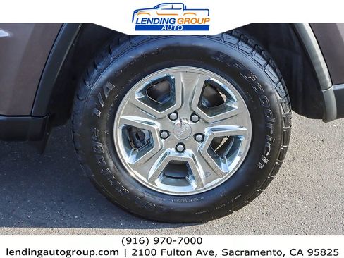 Used 2015 Jeep Grand Cherokee Laredo w/ Quick Order Package 23E image 10