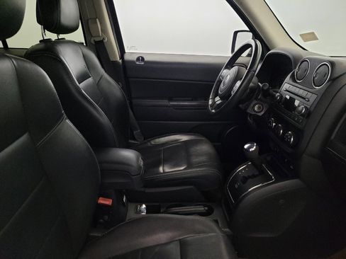 Used 2016 Jeep Patriot High Altitude AWD/4WD image 21