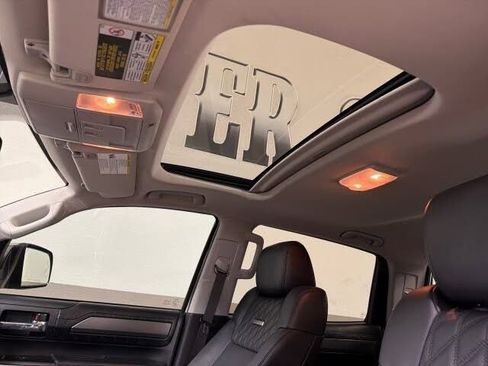 Used 2017 Toyota Tundra Platinum AWD/4WD image 15