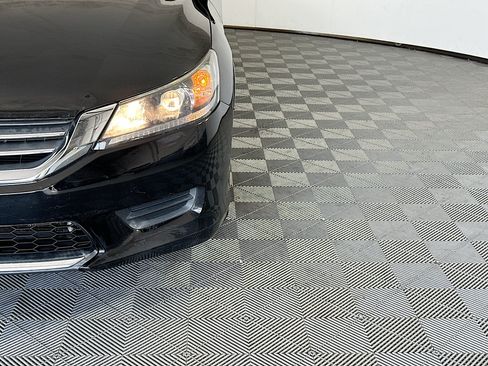 Used 2013 Honda Accord LX image 9