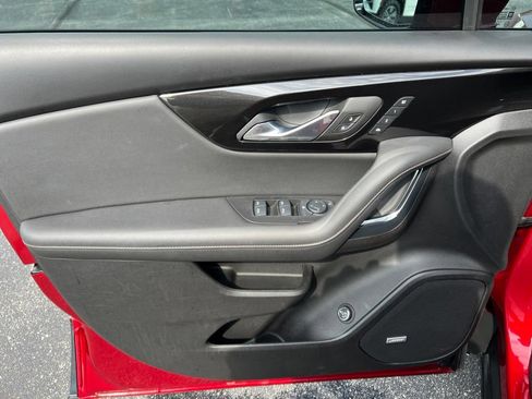 Used 2025 Chevrolet Blazer Premier w/ Driver Confidence II Package FWD image 6