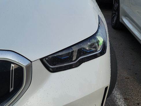 Used 2026 BMW i5 eDrive40 w/ Premium Package RWD image 5