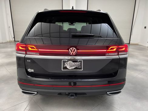 Used 2026 Volkswagen Atlas SE FWD image 8