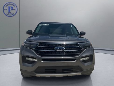 Used 2022 Ford Explorer XLT w/ Equipment Group 202A AWD/4WD image 2