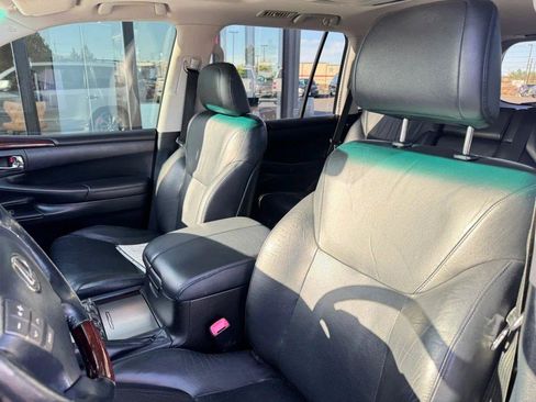 Used 2011 Lexus LX 570 4WD w/ Luxury Pkg image 12