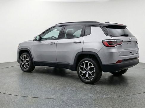 Used 2025 Jeep Compass Limited AWD/4WD image 6