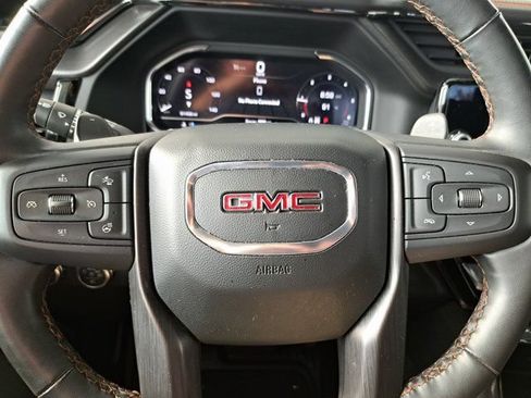 Used 2025 GMC Sierra 1500 AT4 w/ AT4 Premium Package AWD/4WD image 10