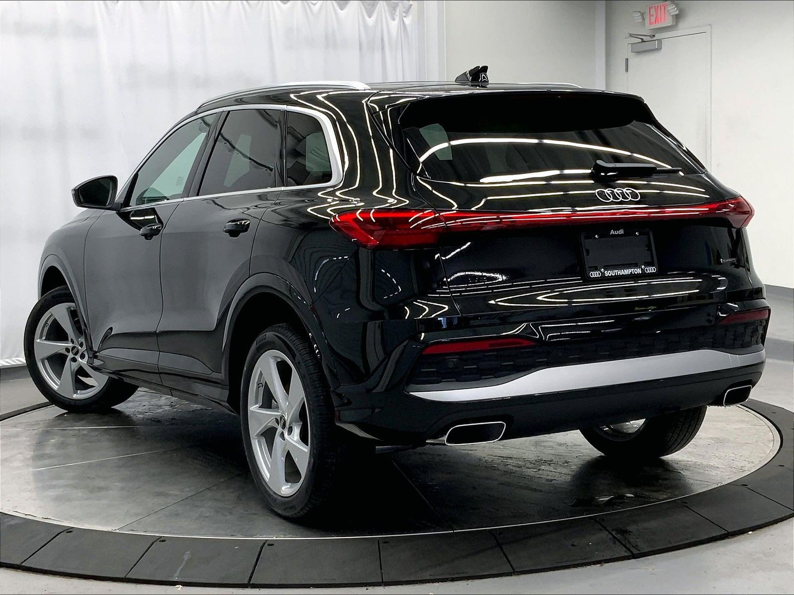 New 2025 Audi Q5 Premium Plus AWD/4WD image 2