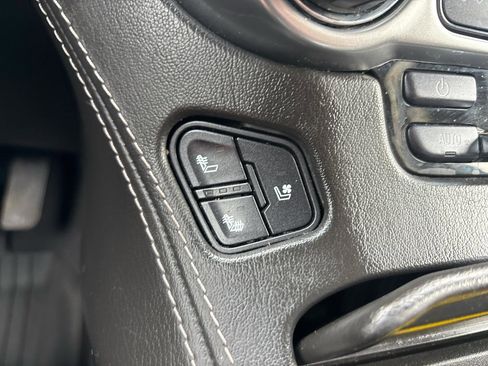 Used 2019 Chevrolet Suburban Premier image 27