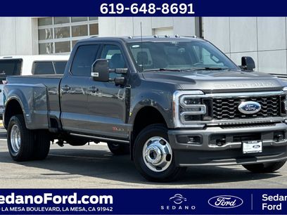 New 2026 Ford F350 Platinum w/ FX4 Off-Road Package