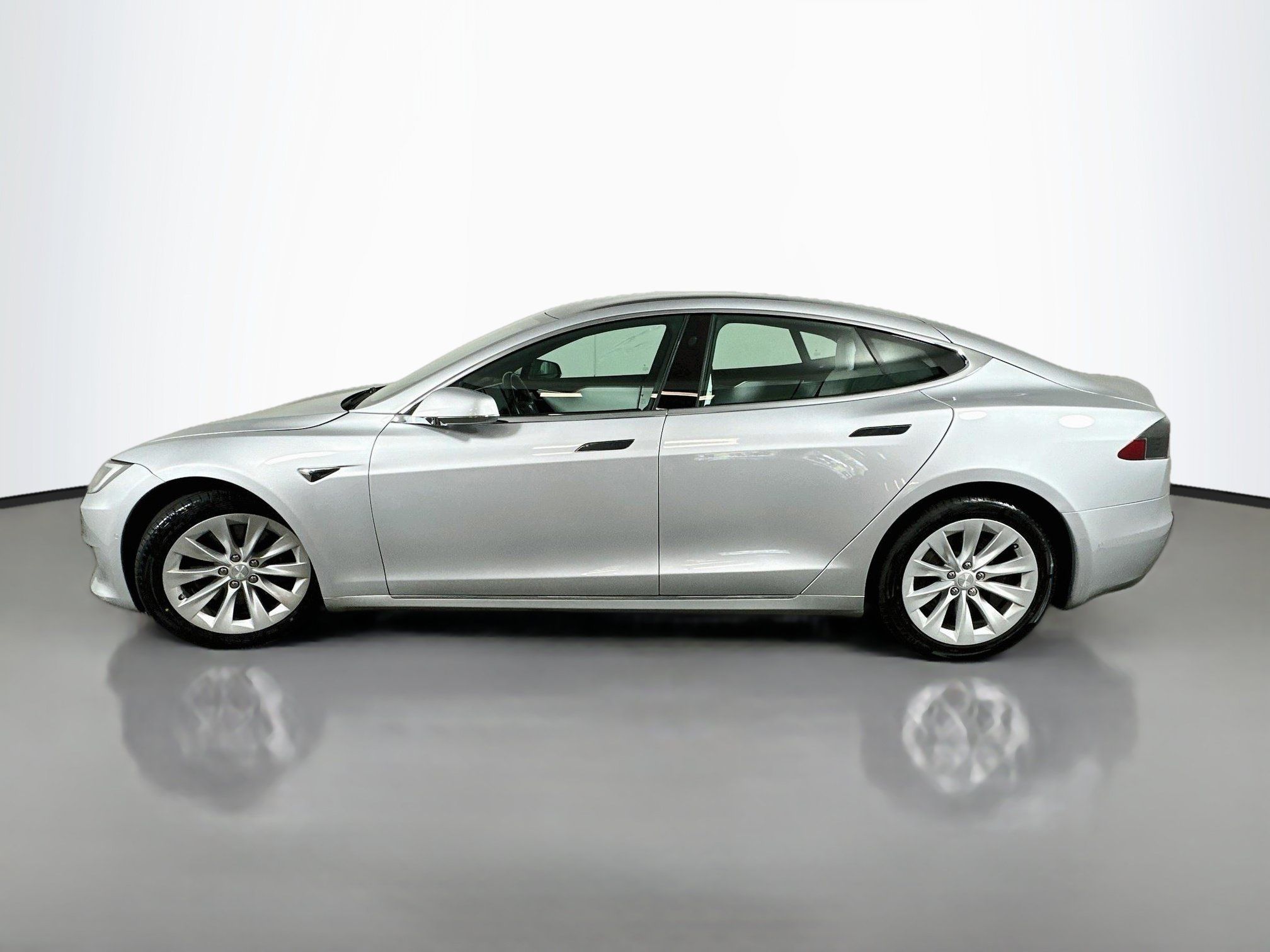Used 2017 Tesla Model S 100D AWD/4WD image 4