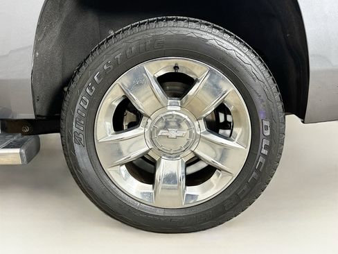 Used 2018 Chevrolet Tahoe LT w/ LT Signature Package image 11