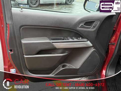 Used 2022 Chevrolet Colorado LT w/ Safety Package image 21