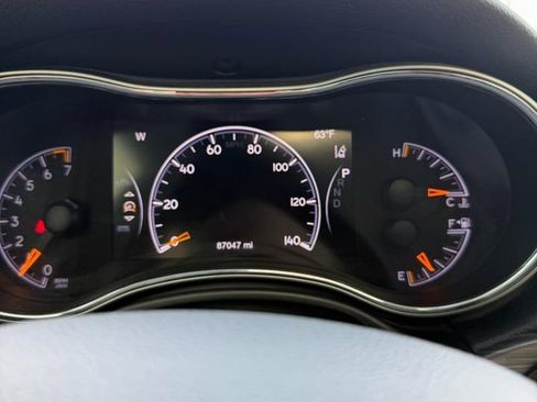 Used 2020 Jeep Grand Cherokee Limited AWD/4WD image 19