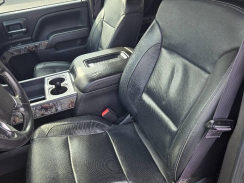 Used 2017 Chevrolet Silverado 1500 LTZ Z71 w/ Realtree Edition image 10