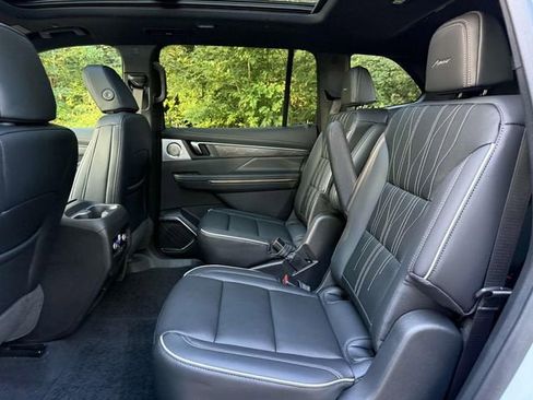 New 2026 Buick Enclave Avenir w/ Super Cruise Package image 9