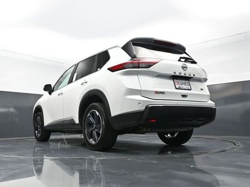Used 2024 Nissan Rogue SV FWD image 51