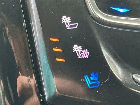 Used 2017 Cadillac Escalade Premium Luxury image 56