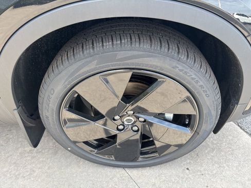 New 2026 Volvo XC40 B5 Ultra w/ Protection Package Premier AWD/4WD image 14