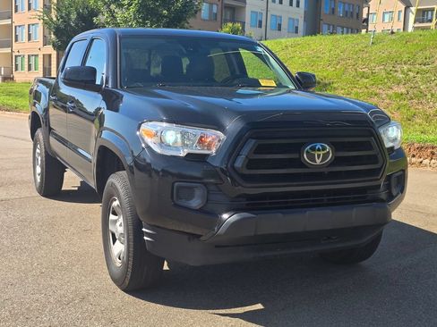 Used 2020 Toyota Tacoma SR w/ SR Convenience Package RWD image 32