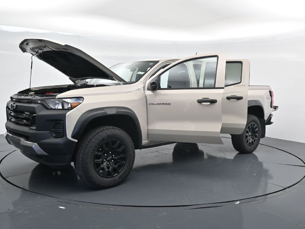 New 2026 Chevrolet Colorado Trail Boss AWD/4WD image 38