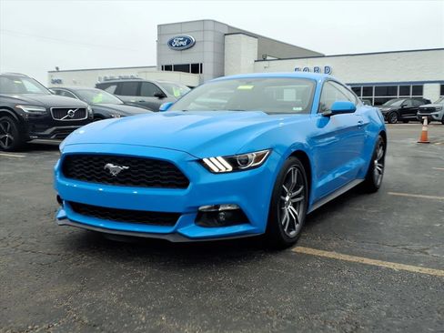 Used 2017 Ford Mustang Coupe image 32