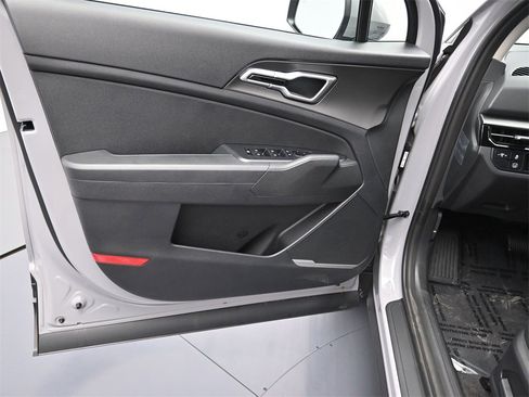 New 2026 Kia Sportage S image 18