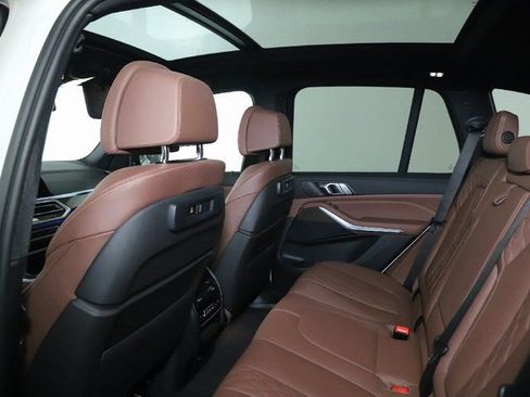 Certified 2022 BMW X5 xDrive45e w/ M Sport Package image 17