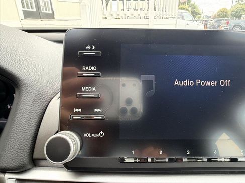 Used 2019 Honda Accord LX image 14