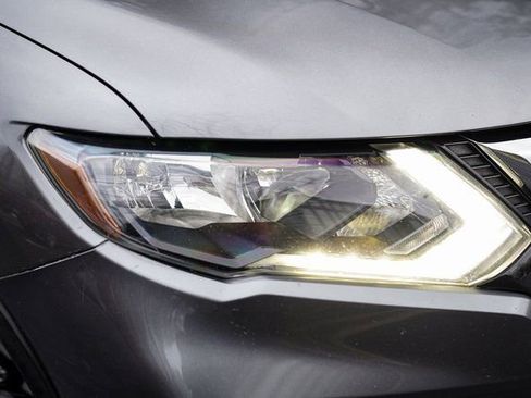 Used 2020 Nissan Rogue SL FWD image 13