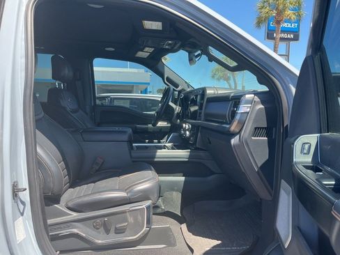 Used 2024 Ford F250 Platinum w/ Tremor Off-Road Package image 11