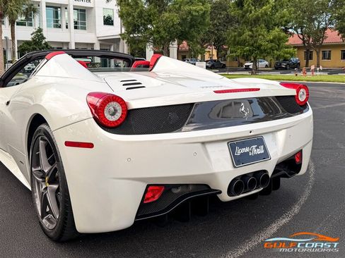 Used 2014 Ferrari 458 Spider RWD image 46