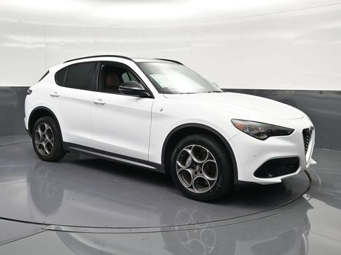 Used 2024 Alfa Romeo Stelvio Ti w/ Active Assist Plus Package AWD/4WD image 5