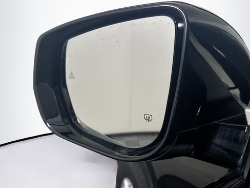 Used 2023 Jeep Grand Cherokee Limited image 16