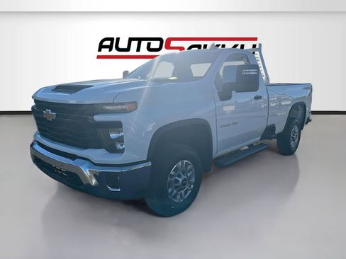 Used 2025 Chevrolet Silverado 2500 W/T w/ WT/CX Safety Package RWD image 3