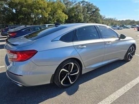 Used 2022 Honda Accord Sport image 2