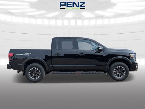 Used 2024 Nissan Titan PRO-4X w/ Pro-4x Convenience Package AWD/4WD image 8