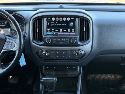 Used 2018 Chevrolet Colorado Z71 image 28