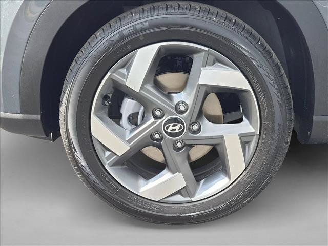 New 2026 Hyundai Venue SEL FWD image 17
