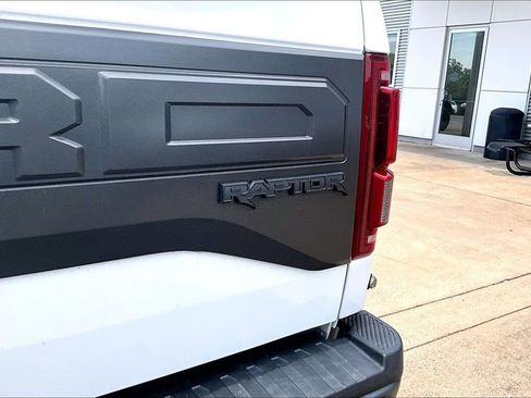Used 2018 Ford F150 Raptor w/ Equipment Group 802A Luxury AWD/4WD image 7