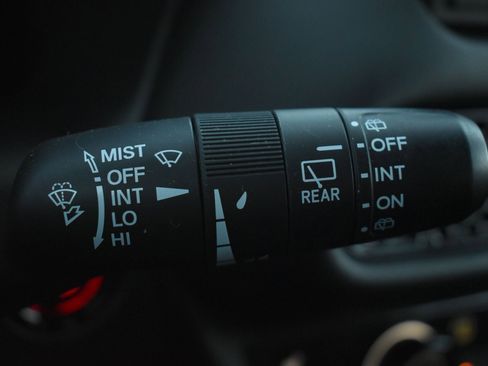 Used 2025 Honda HR-V Sport image 21