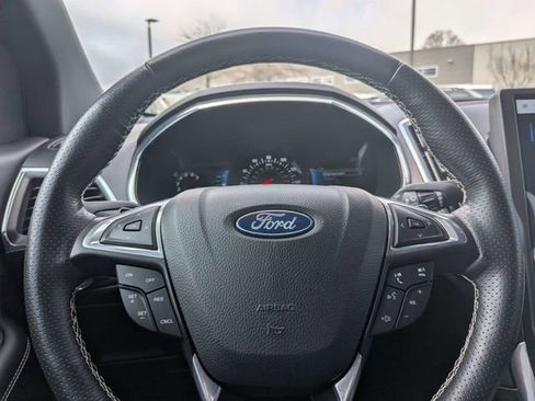 Used 2021 Ford Edge ST image 26