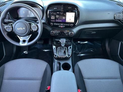 Certified 2024 Kia Soul S image 10