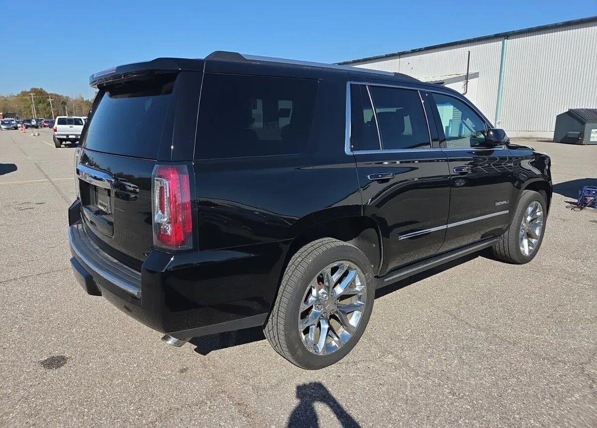 Used 2019 GMC Yukon Denali w/ Denali Ultimate Package AWD/4WD image 4