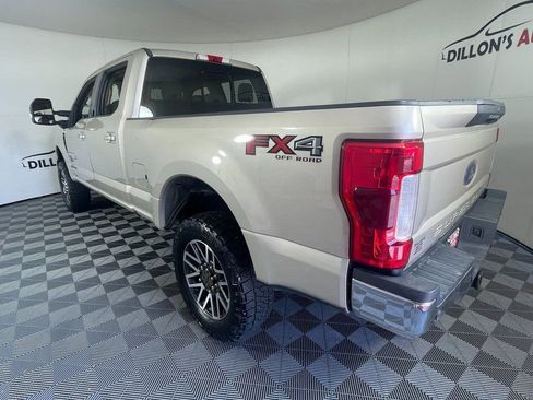 Used 2017 Ford F250 Lariat w/ Lariat Ultimate Package image 4