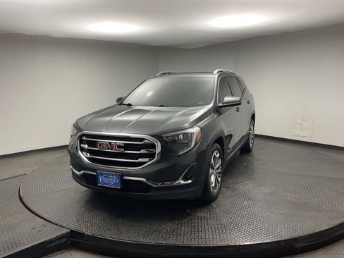 Used 2021 GMC Terrain SLT w/ Infotainment Package II FWD image 3