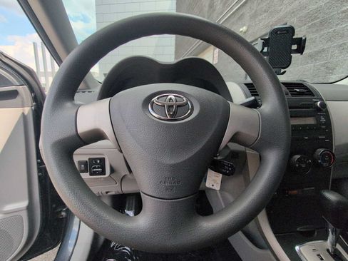 Used 2010 Toyota Corolla LE FWD image 21