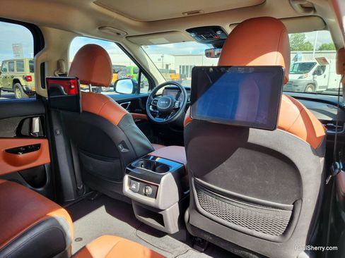 Used 2023 Kia Carnival SX Prestige image 56