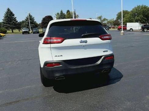 Used 2016 Jeep Cherokee Latitude w/ Comfort/Convenience Group AWD/4WD image 7