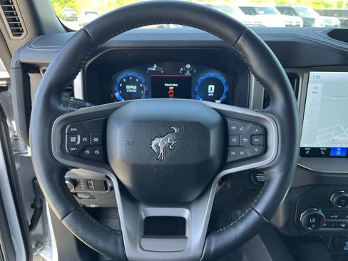 Used 2025 Ford Bronco Outer Banks image 10